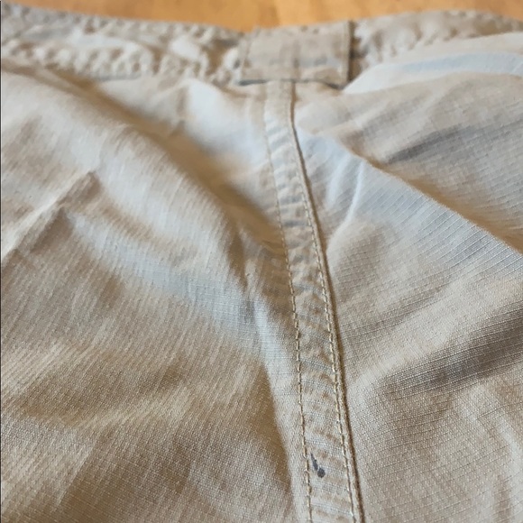 The North Face shorts! Too big for me...light wear - Picture 3 of 4